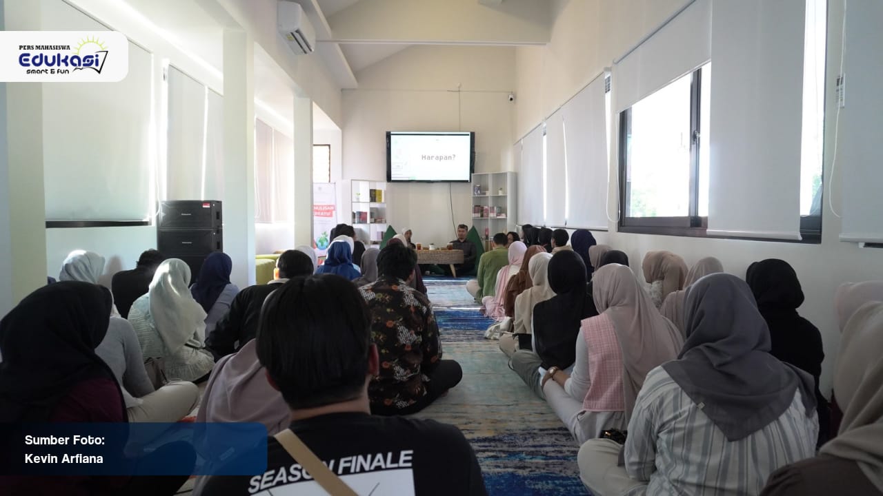 Rayakan April Sastra, HMPS Lingua UNIPMA Bedah Strategi Menulis di Era Digital